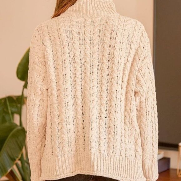 NWT Lulu's Beige Cable Knit Oversized Chunky Turtleneck Sweater Size XS - Picture 3 of 11